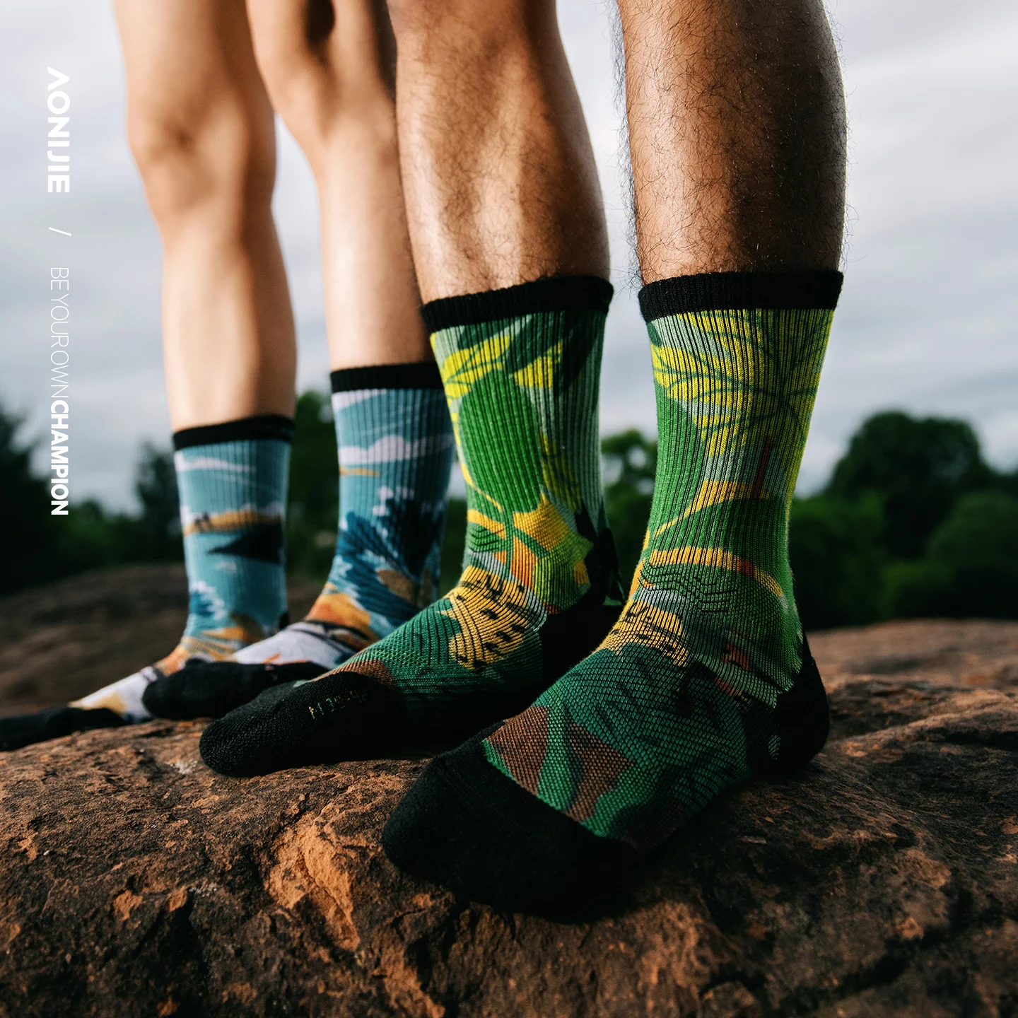 AONIJIE Outdoor Wool Crew Sock - Wool Hiking Sock บทวิจารณ์และราคา